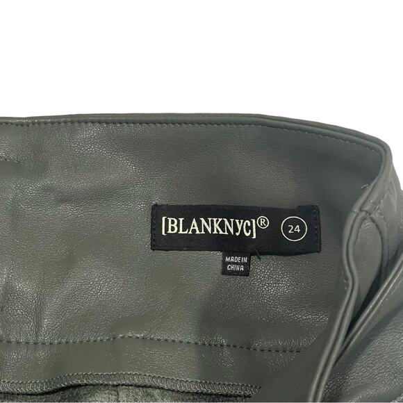 NWT! Blank NYC As You Said High Waisted Shorts - Size 24 - Picture 10 of 11